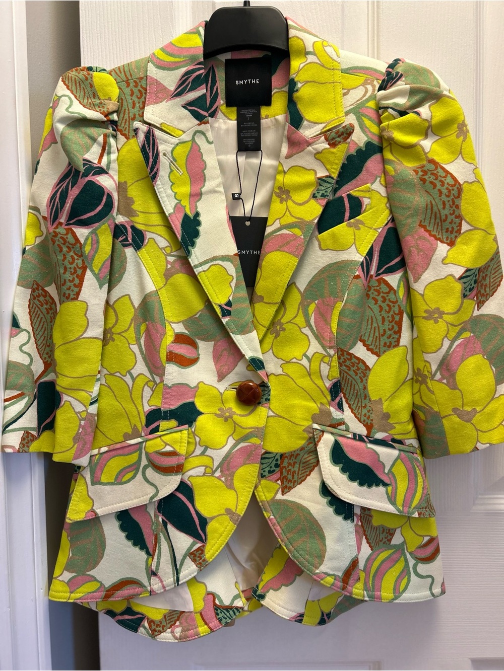 BNWT Smythe blazer in vibrant print